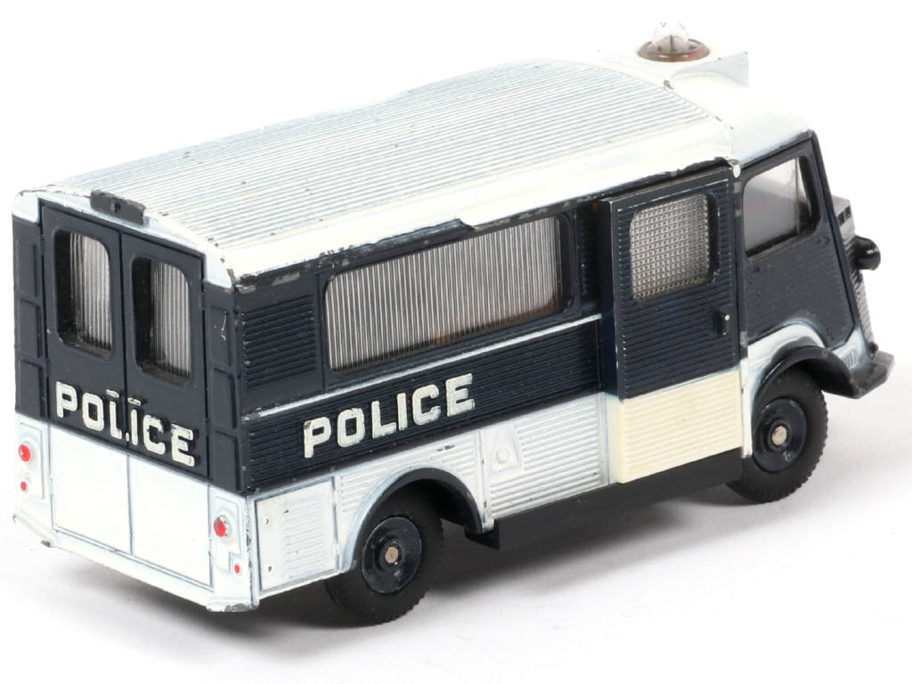 Lot 159 - DINKY TOYS (FRANCE) (1)