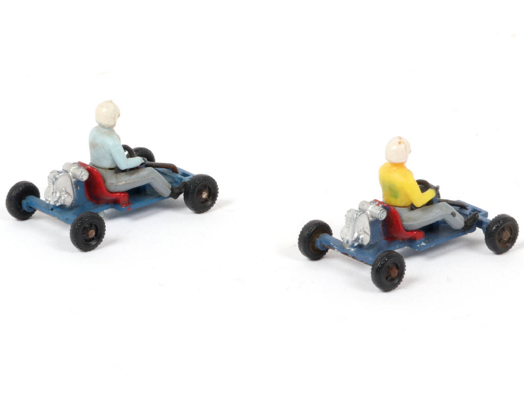 Lot 186 - DINKY TOYS (FRANCE) (2)
