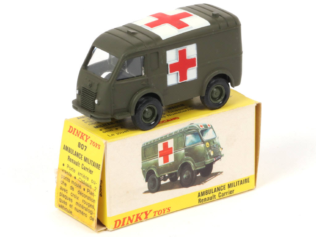 Lot 179 - DINKY TOYS (FRANCE) (1)