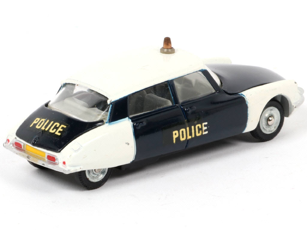 Lot 149 - DINKY TOYS (FRANCE) (1)