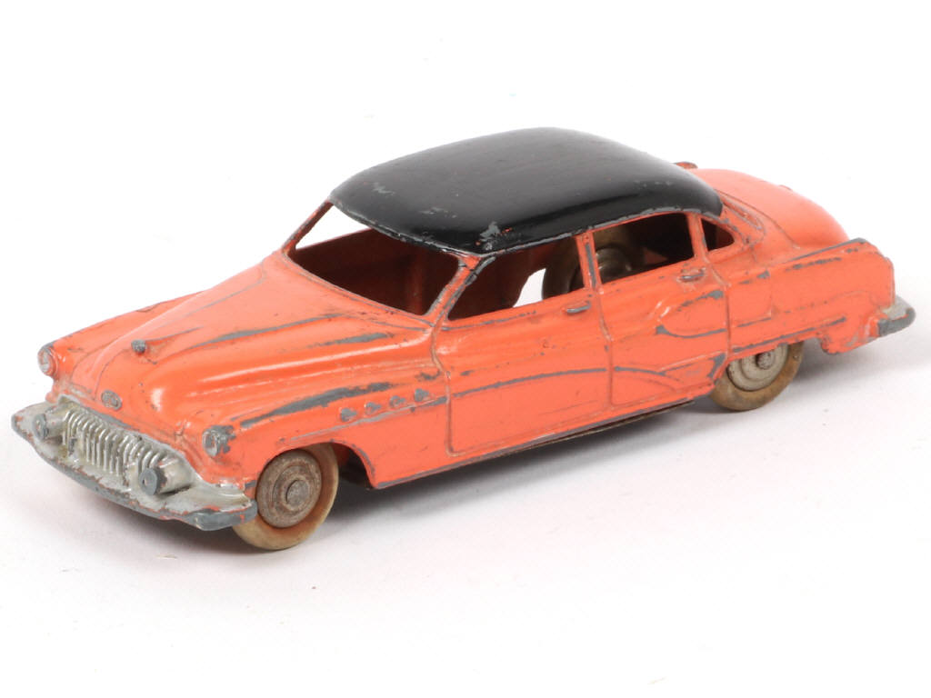 Lot 151 - DINKY TOYS (FRANCE) (1)
