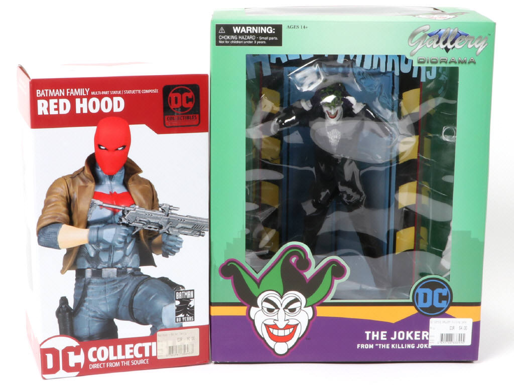 Lot 12 - DIVERS (2)
