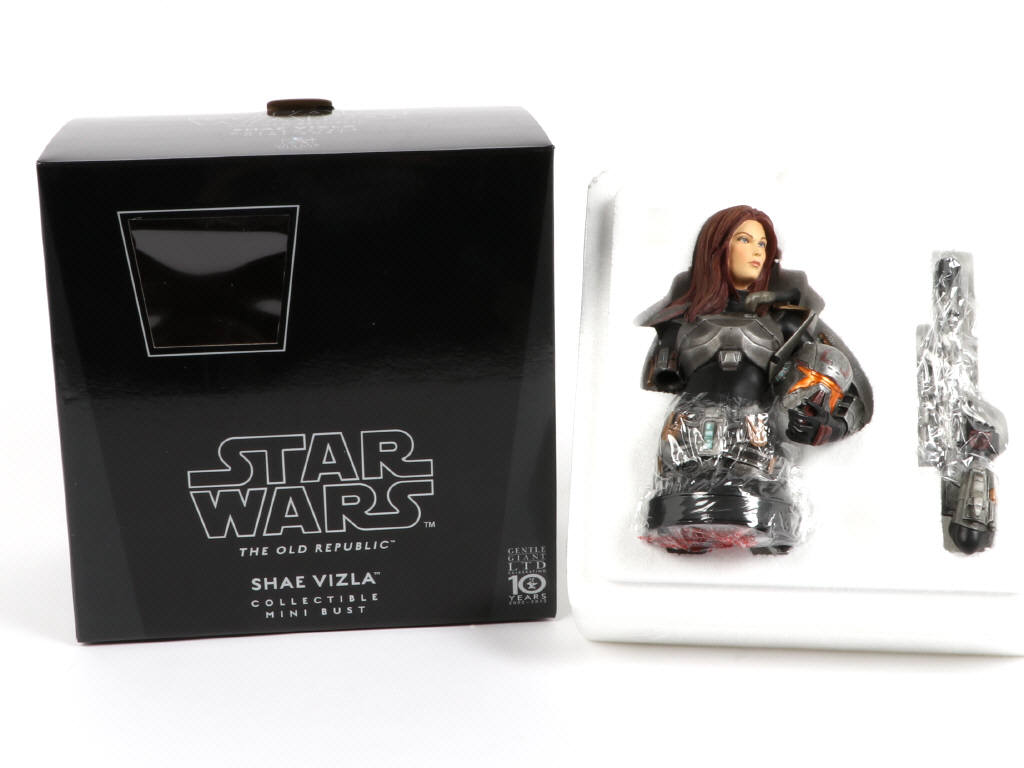 Lot 198 - SIDESHOW COLLECTIBLES (USA) (1)