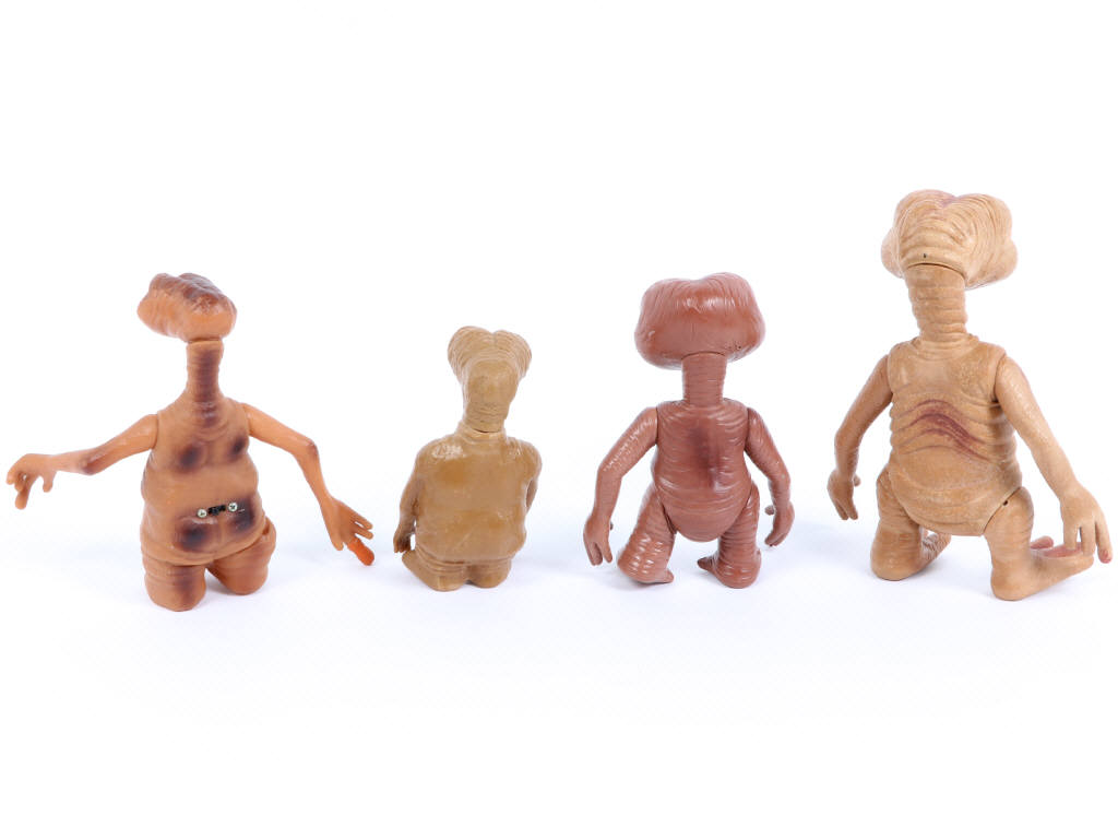 Lot 38 - DIVERS (4)