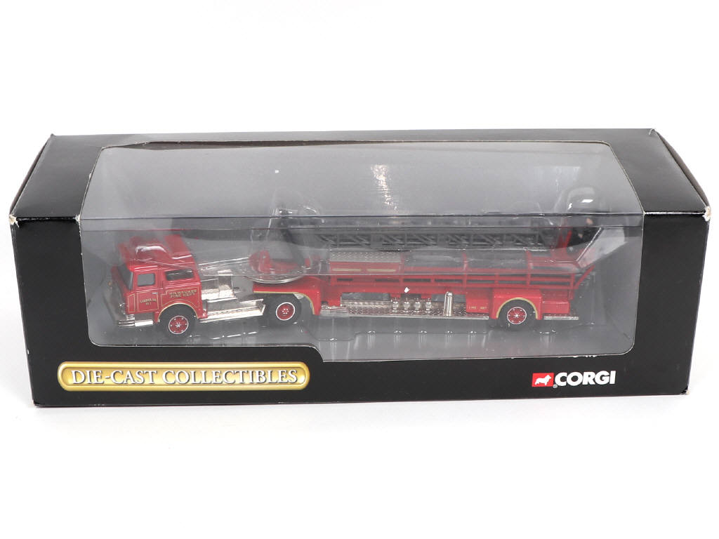 Lot 150 - CORGI TOYS (GB) (2)