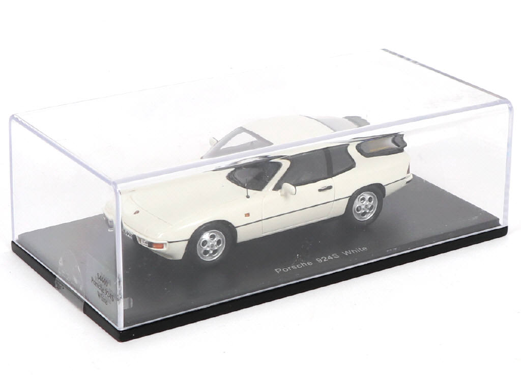 Lot 101 - SPARK (MACAU) (1)