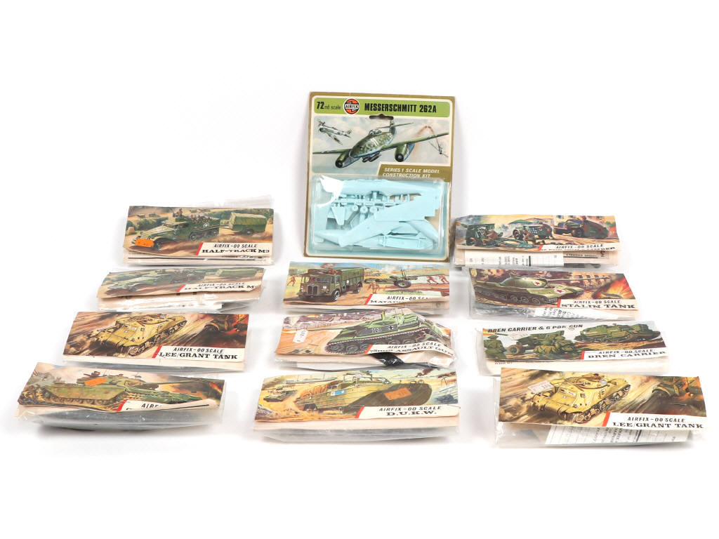 Lot 38 - AIRFIX (GB) (12)