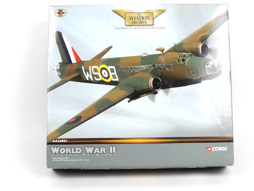 Lot 136 - CORGI TOYS (GB) (1)