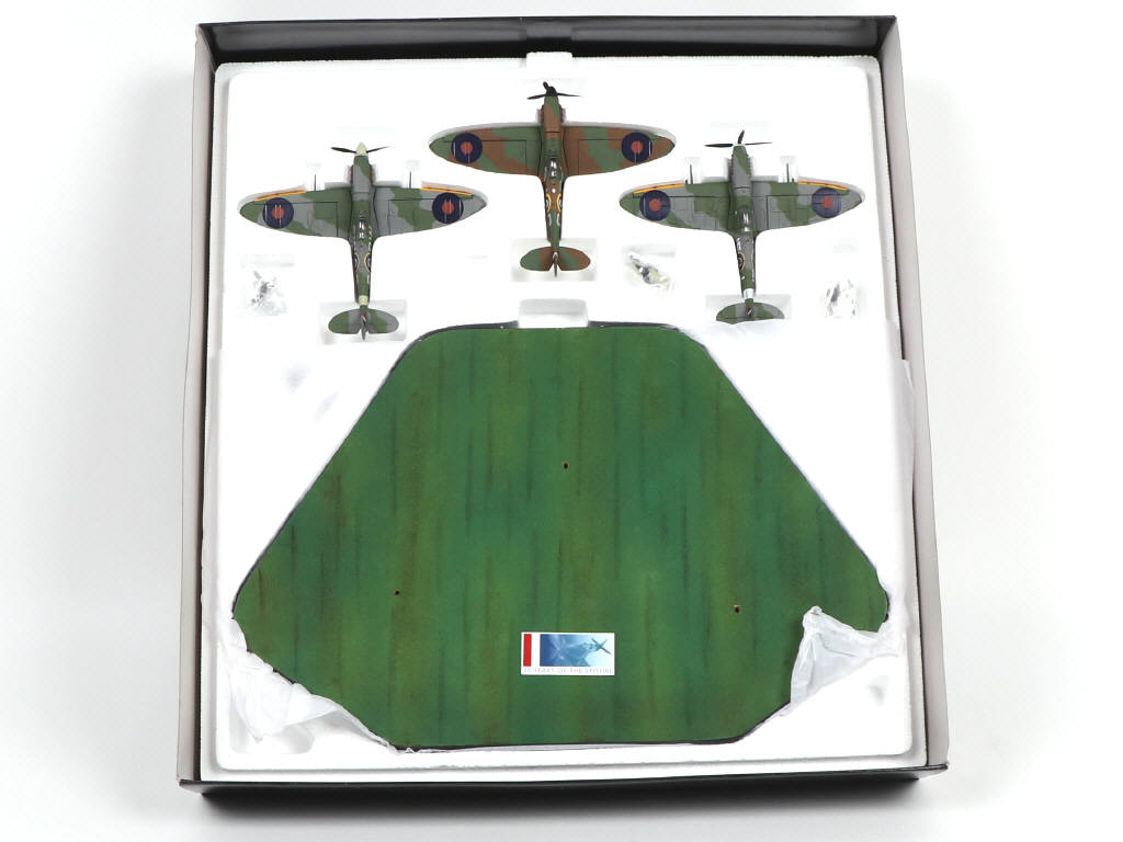 Lot 141 - CORGI TOYS (GB) (1)