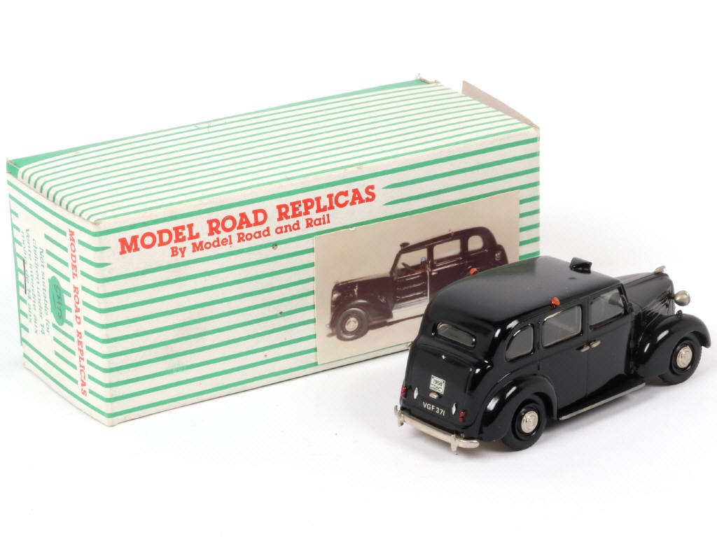 Lot 111 - MODEL ROAD REPLICAS (GB) (1)