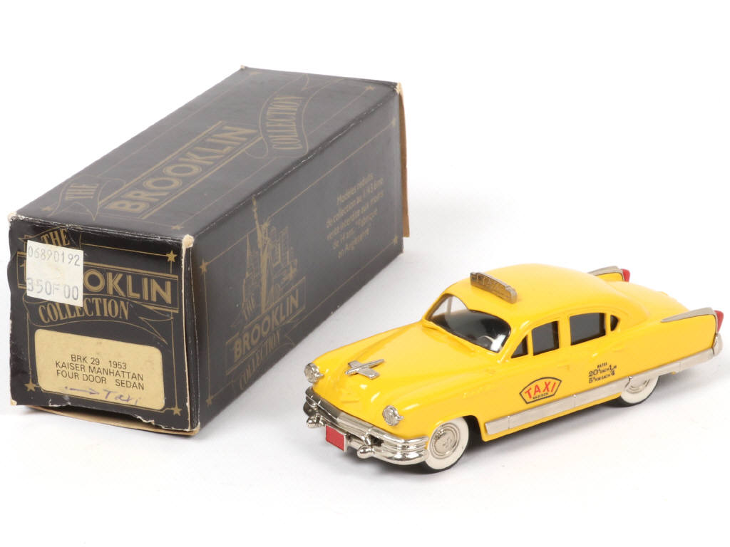 Lot 104 - BROOKLIN MODELS (GB) (1)
