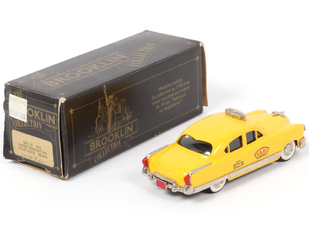 Lot 104 - BROOKLIN MODELS (GB) (1)