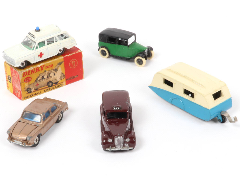 Lot 186 - DINKY TOYS (GB) (5)
