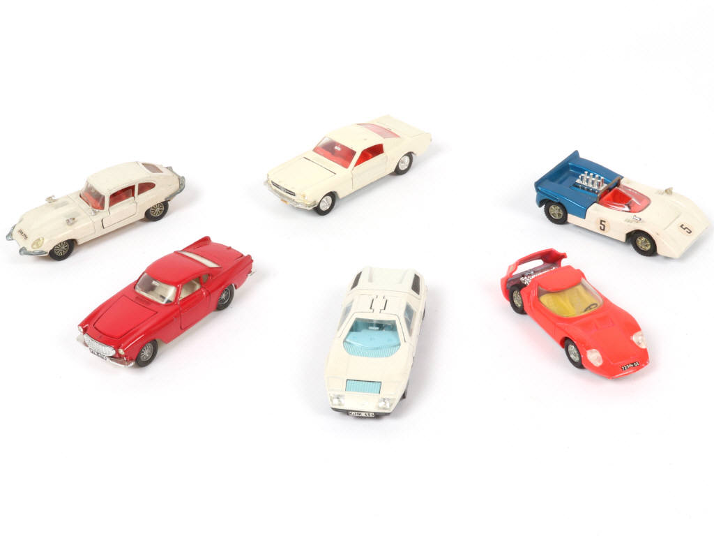 Lot 197 - DINKY TOYS (GB) (6)
