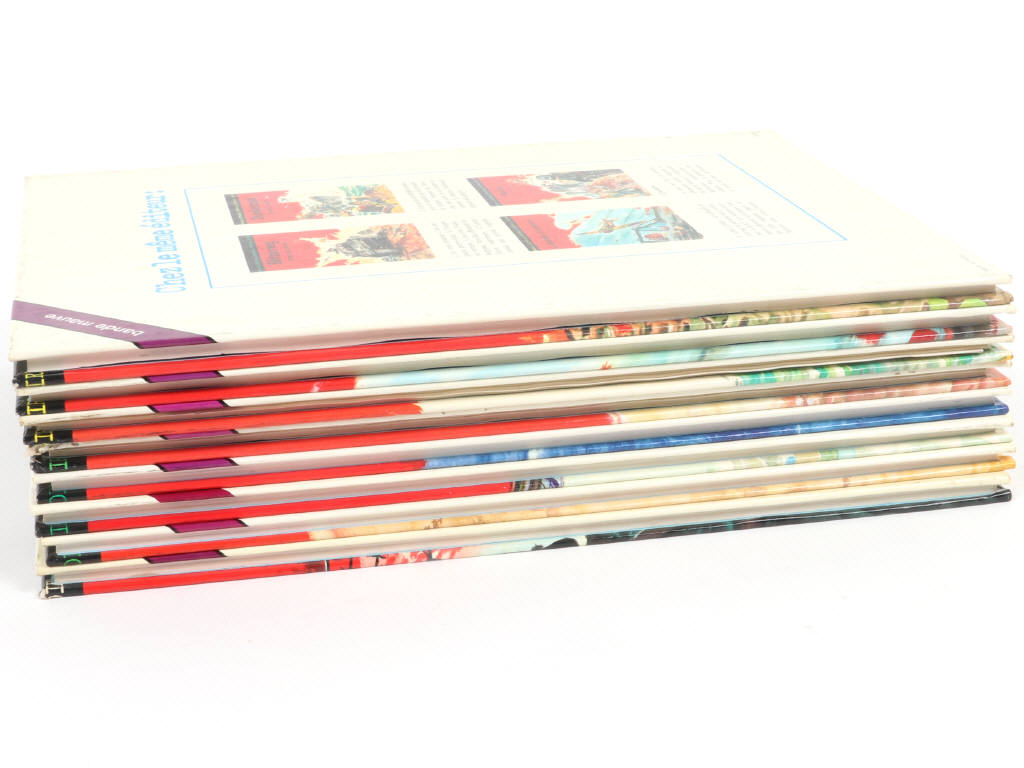 Lot 166 - EDITIONS HACHETTE (FRANCE) (8)