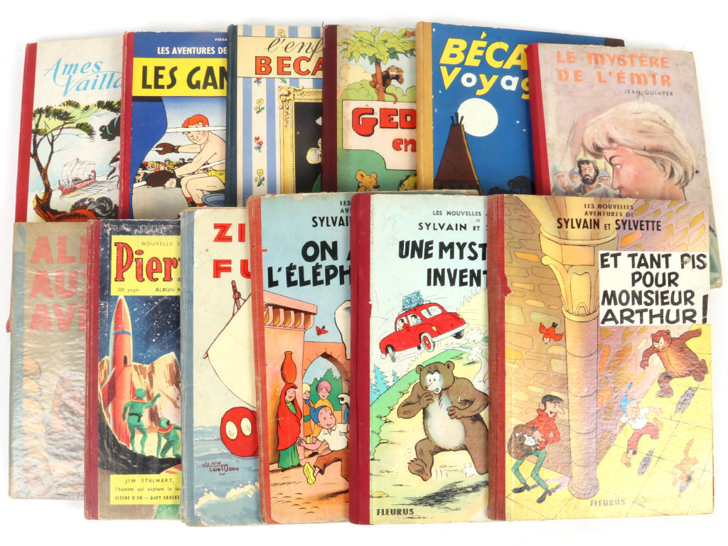 Lot 200 - DIVERS (12)