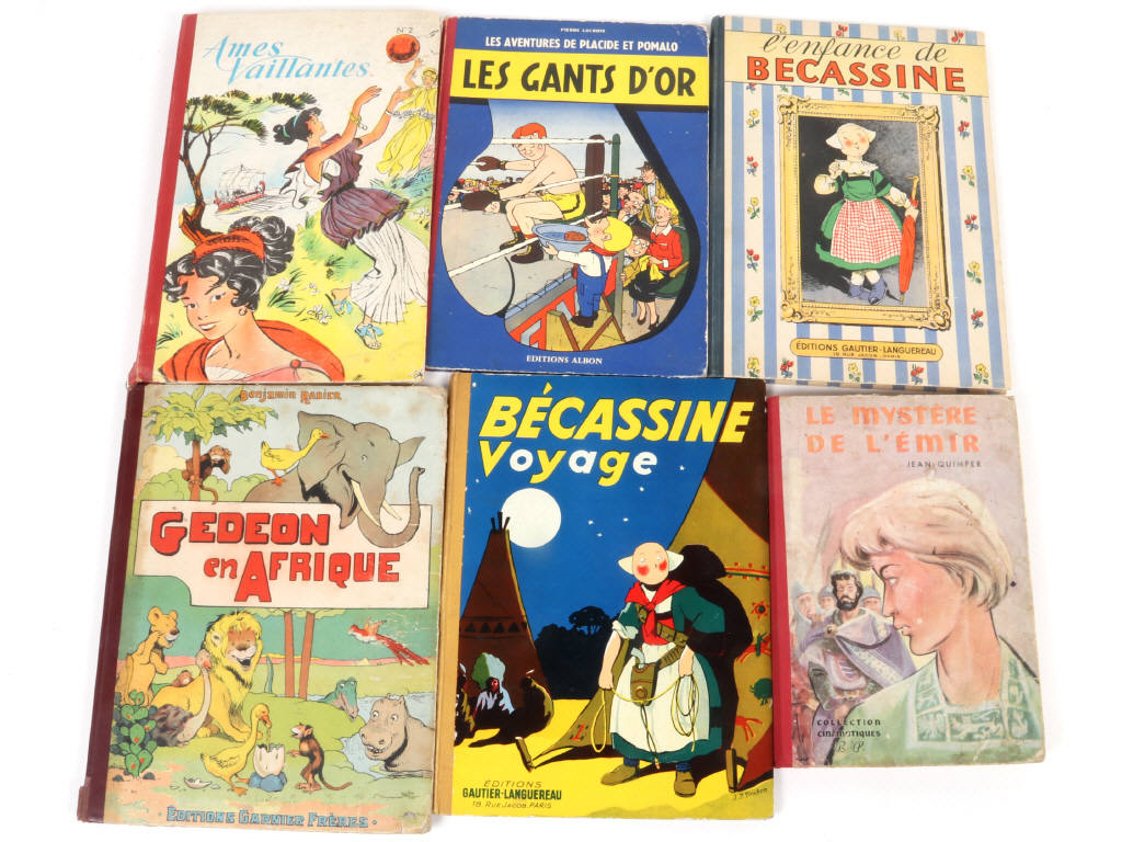 Lot 200 - DIVERS (12)