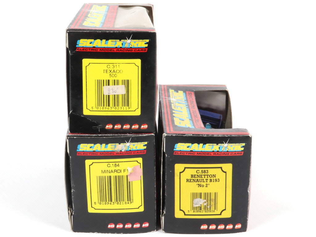 Lot 14 - SCALEXTRIC (GB) (3)