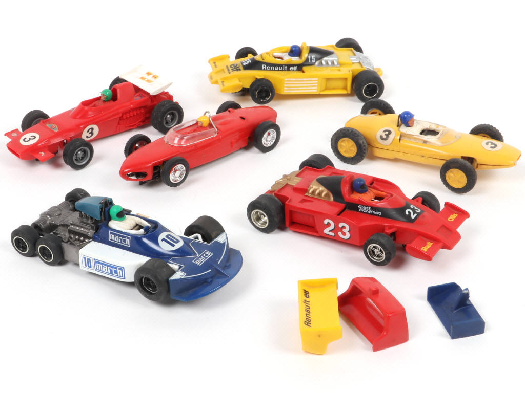 Lot 22 - SCALEXTRIC (GB) (6)