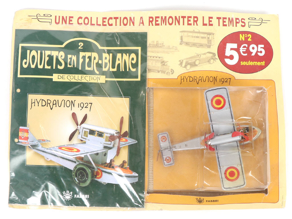 Lot 59 - DIVERS (16)