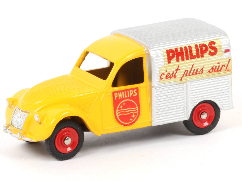 Lot 454 - DINKY TOYS (FRANCE) (1)