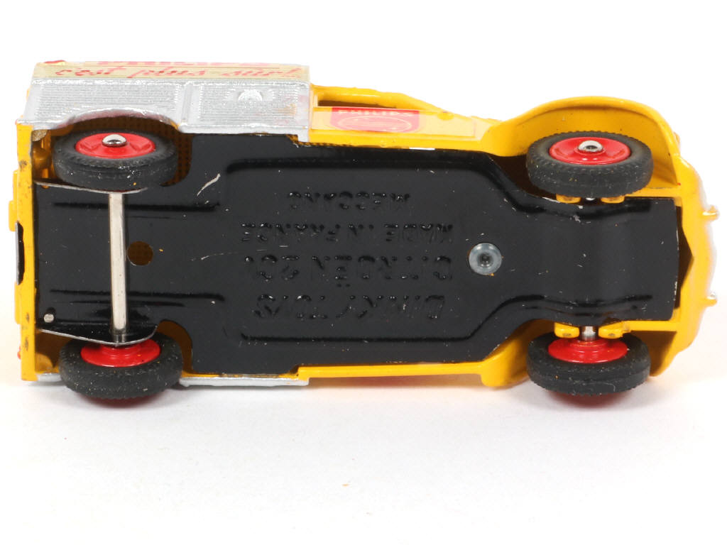 Lot 454 - DINKY TOYS (FRANCE) (1)