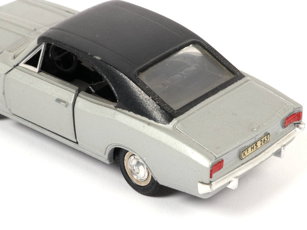 Lot 451 - DINKY TOYS (FRANCE) (1)