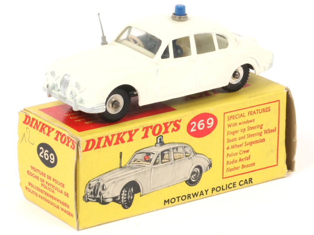 Lot 574 - DINKY TOYS (GB) (1)