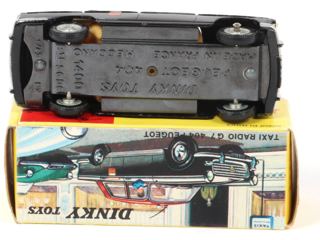 Lot 504 - DINKY TOYS (FRANCE) (1)