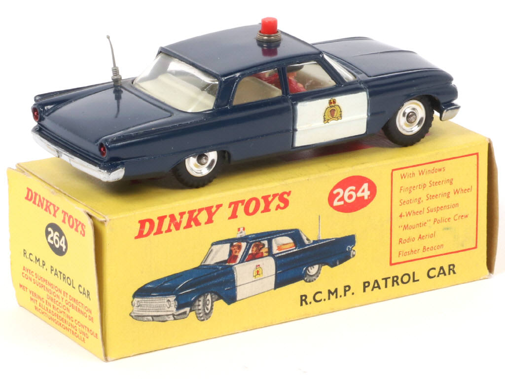 Lot 572 - DINKY TOYS (GB) (1)