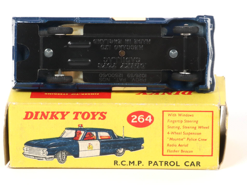 Lot 573 - DINKY TOYS (GB) (1)