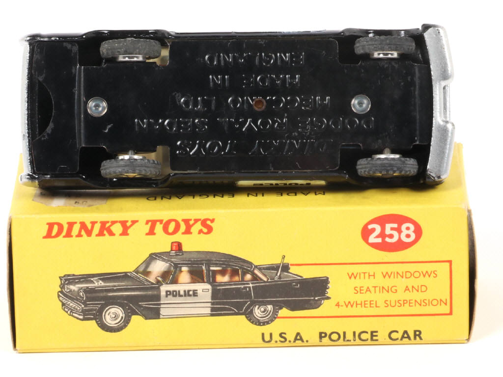 Lot 568 - DINKY TOYS (GB) (1)