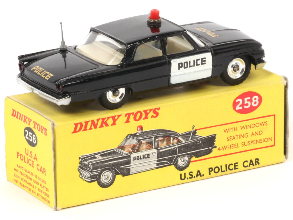 Lot 571 - DINKY TOYS (GB) (1)