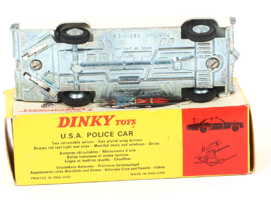 Lot 565 - DINKY TOYS (GB) (1)