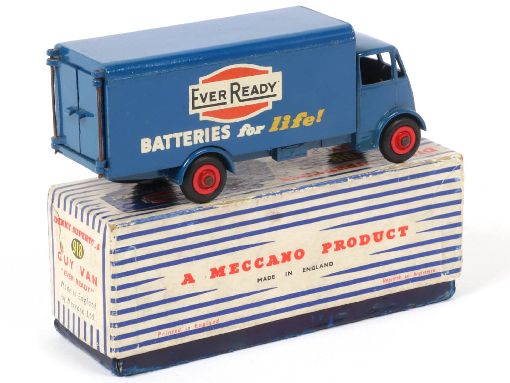 Lot 598 - DINKY TOYS (GB) (1)