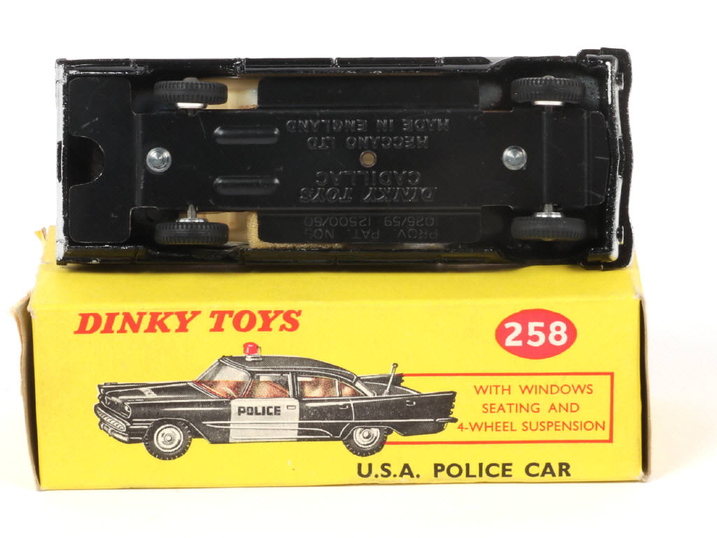 Lot 569 - DINKY TOYS (GB) (1)