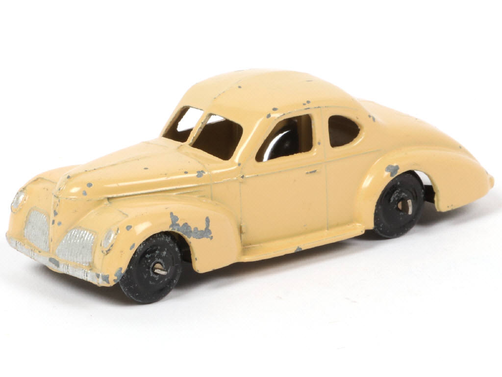 Lot 456 - DINKY TOYS (FRANCE) (1)