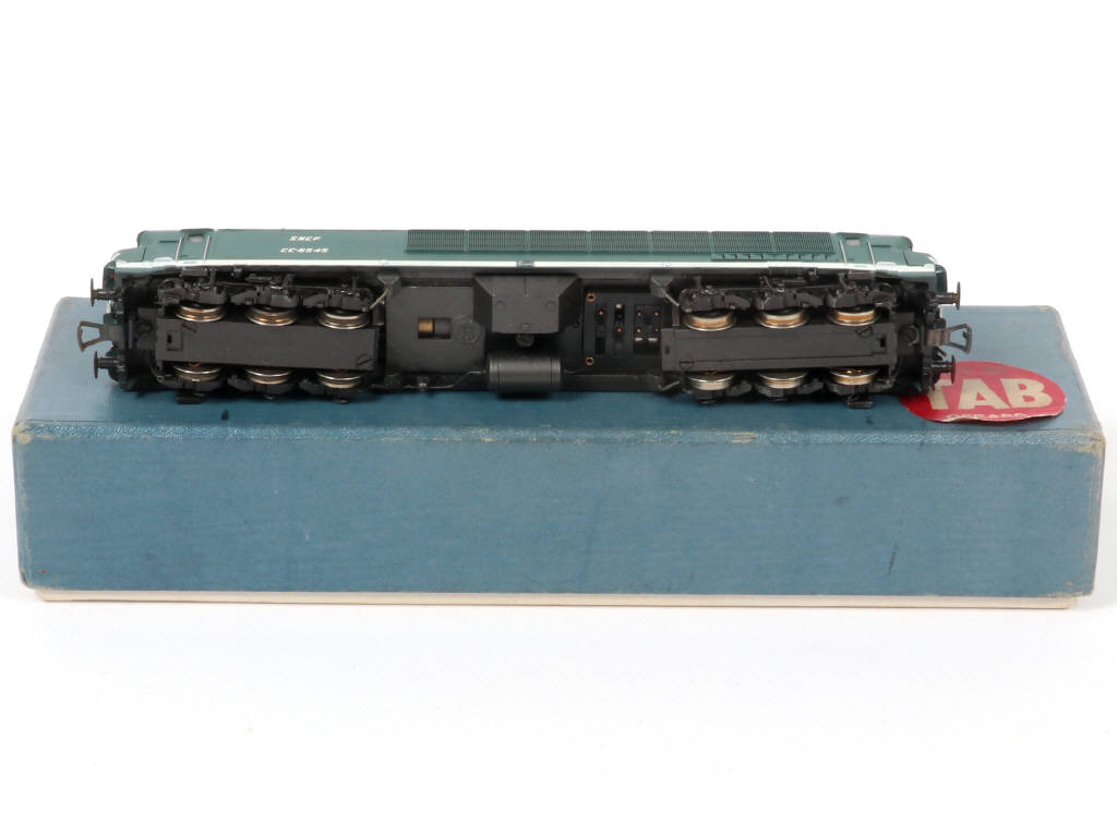 Lot 25 - T.A.B. (R. GERARD) (1)