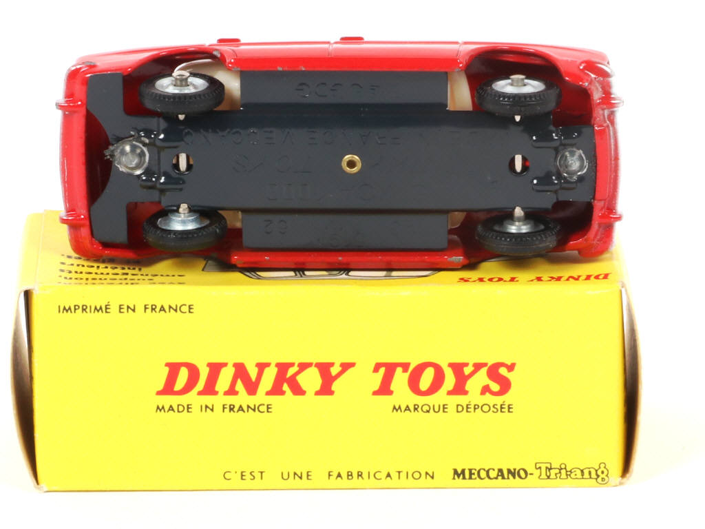 Lot 479 - DINKY TOYS (FRANCE) (1)