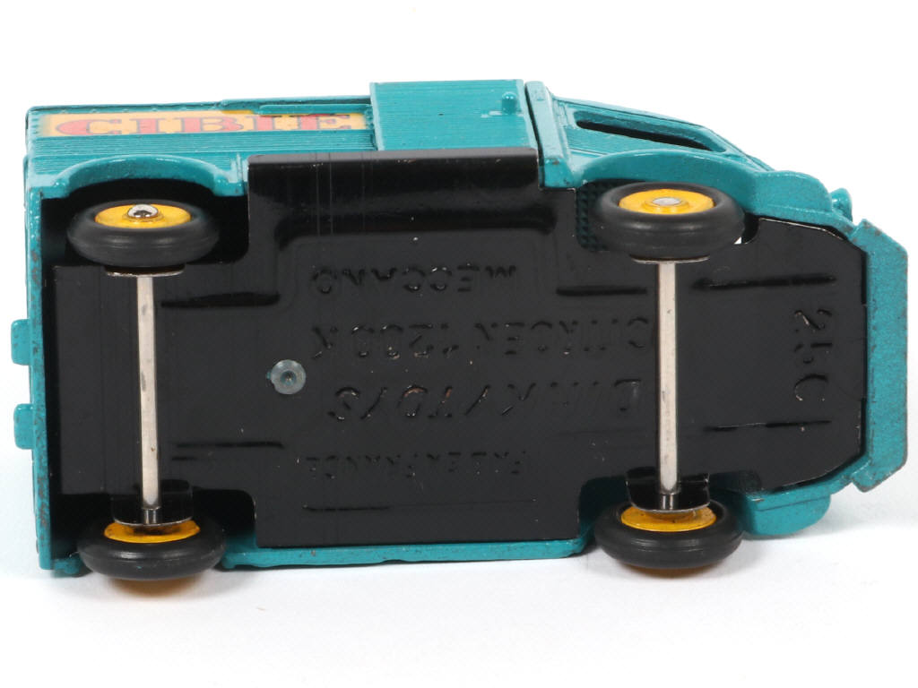 Lot 522 - DINKY TOYS (FRANCE) (1)