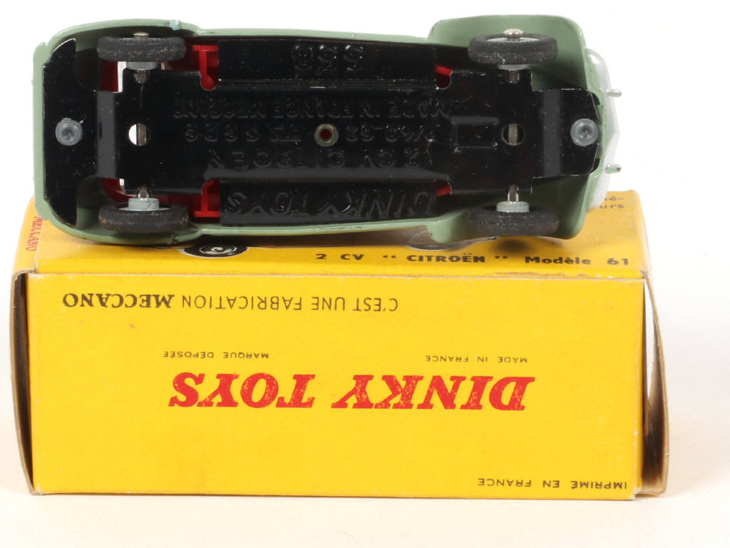 Lot 491 - DINKY TOYS (FRANCE) (1)