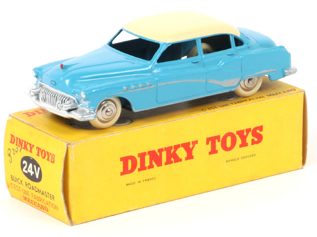 Lot 471 - DINKY TOYS (FRANCE) (1)