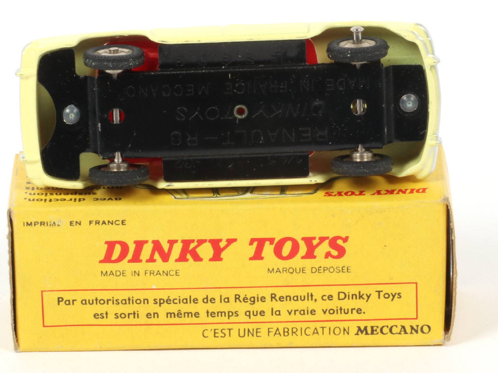 Lot 473 - DINKY TOYS (FRANCE) (1)
