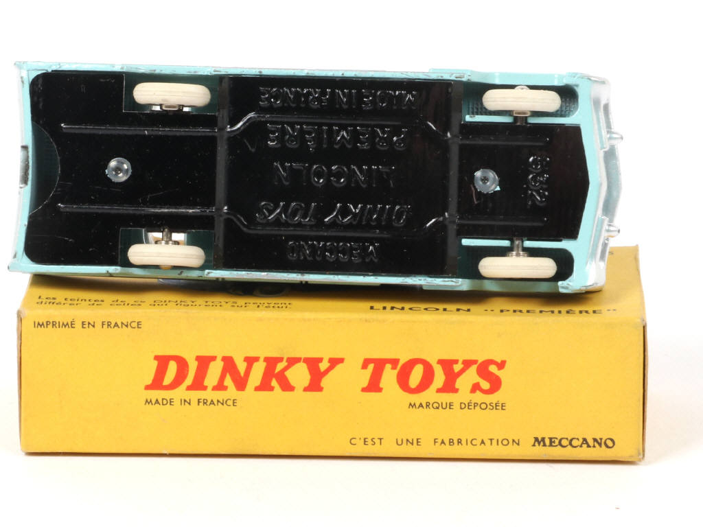 Lot 482 - DINKY TOYS (FRANCE) (1)