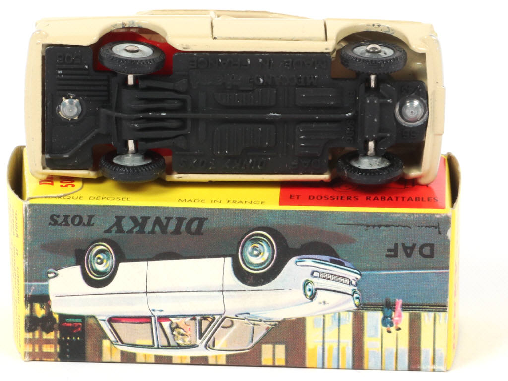 Lot 498 - DINKY TOYS (FRANCE) (1)