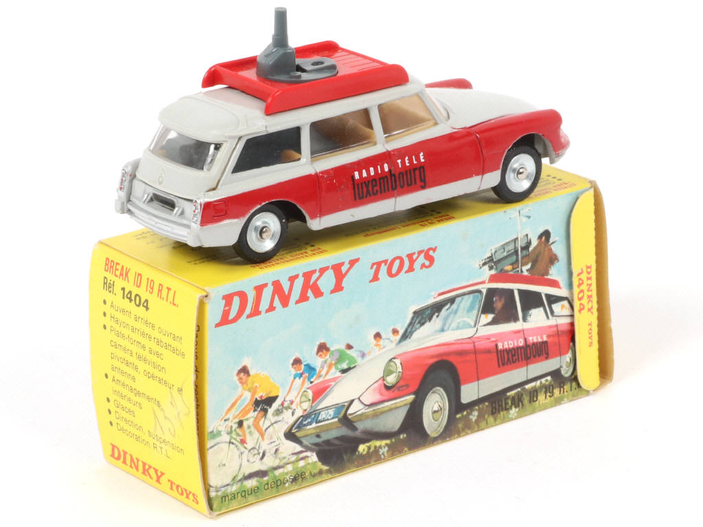 Lot 465 - DINKY TOYS (FRANCE) (1)