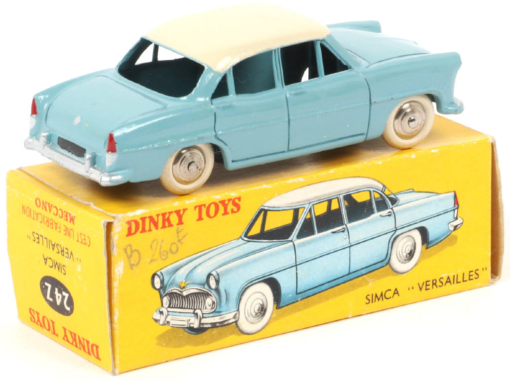 Lot 472 - DINKY TOYS (FRANCE) (1)