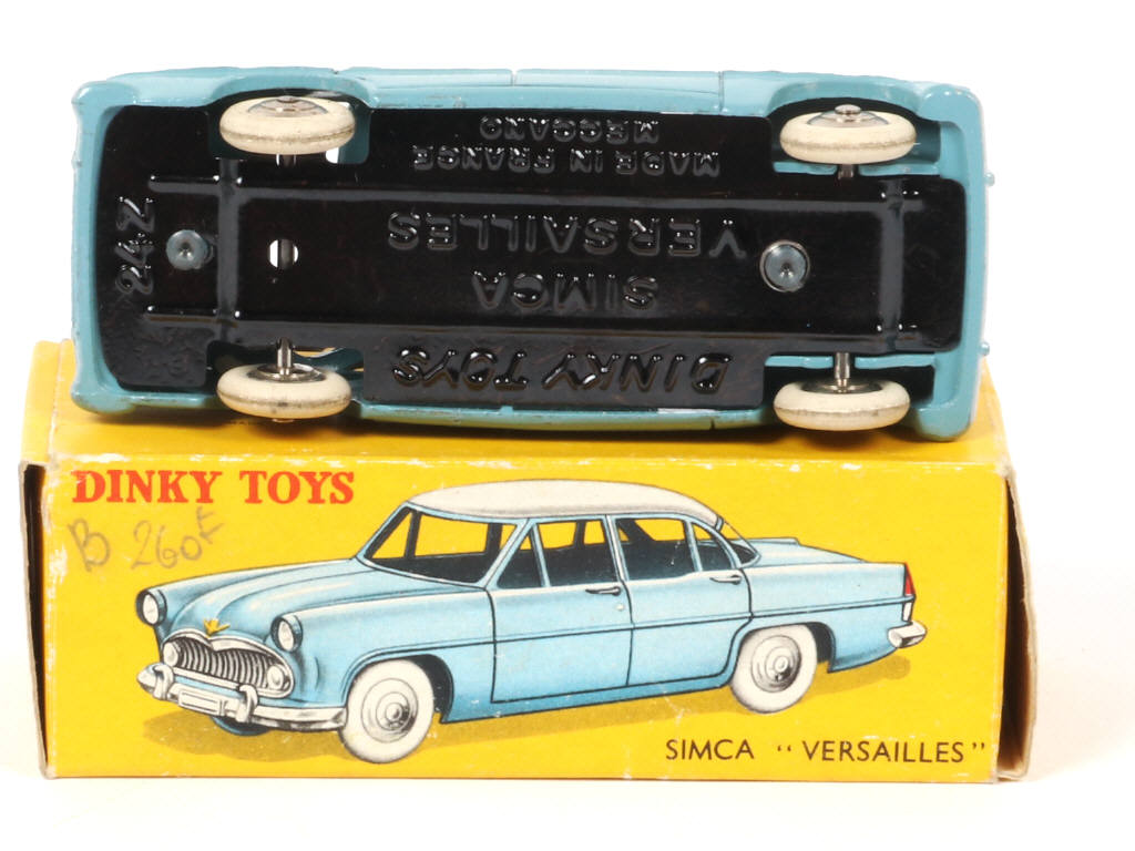 Lot 472 - DINKY TOYS (FRANCE) (1)