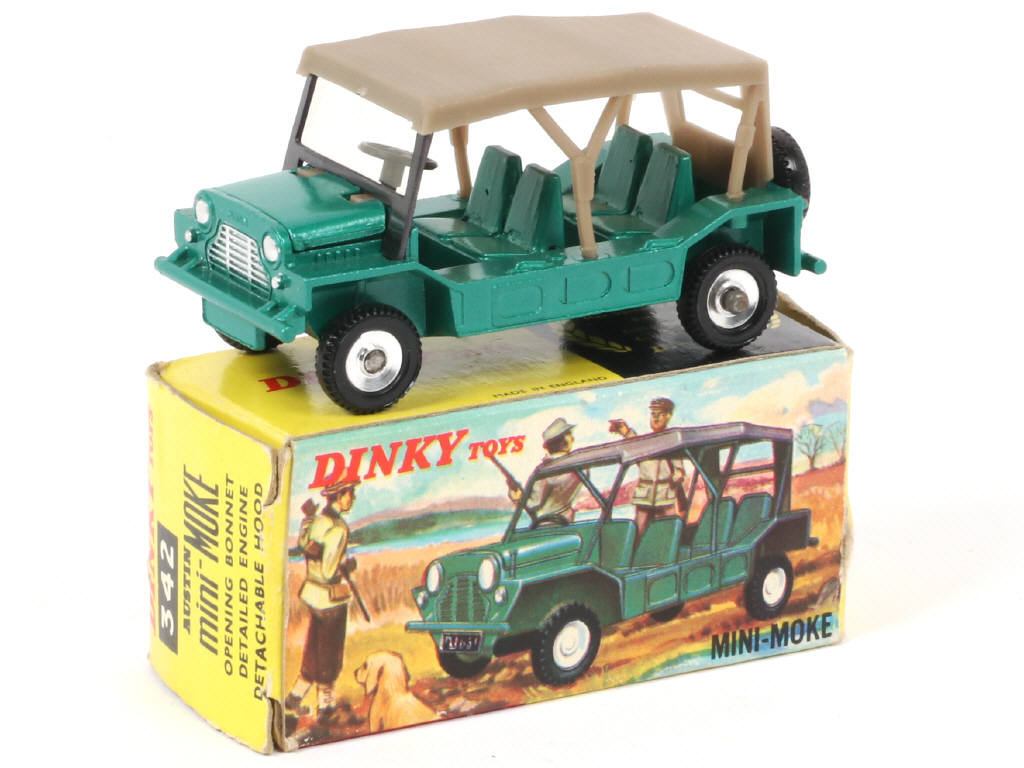 Lot 559 - DINKY TOYS (GB) (1)