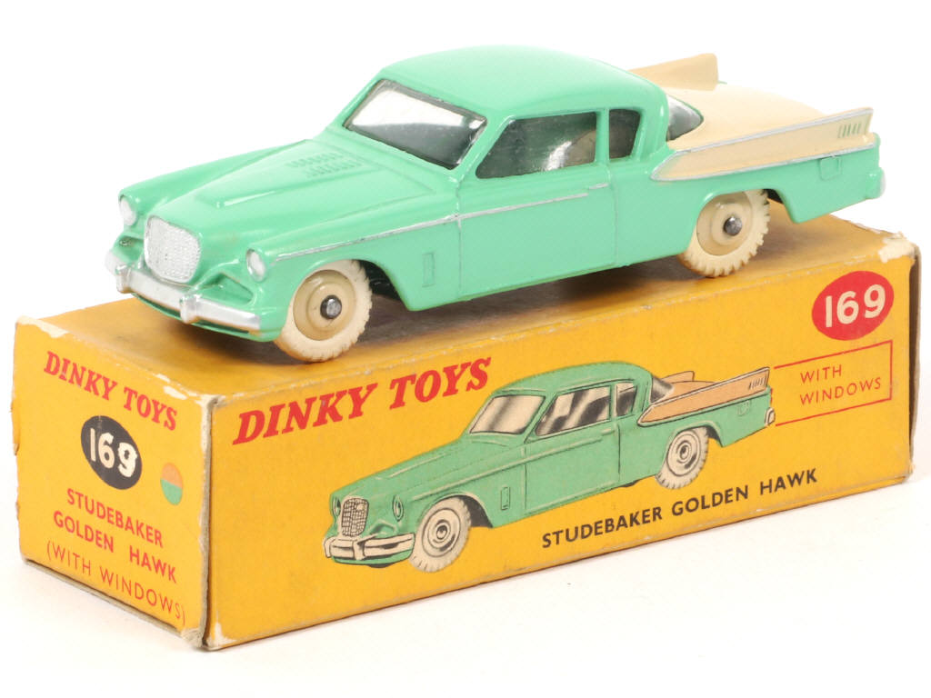 Lot 543 - DINKY TOYS (GB) (1)